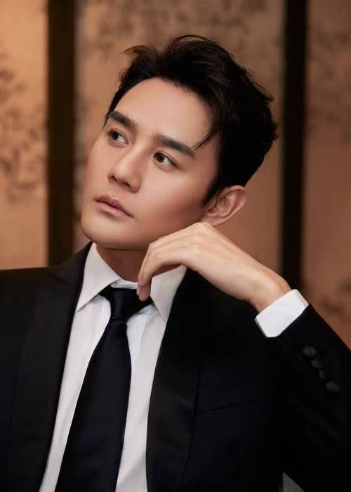 王凯在电视剧《欢乐颂》中扮演一个怎样的角色?