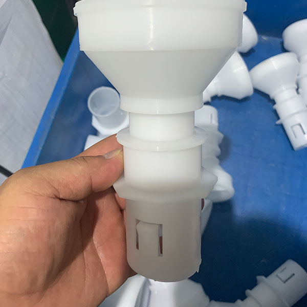 可调式长柄滤头:滤池工艺的高效"心脏"