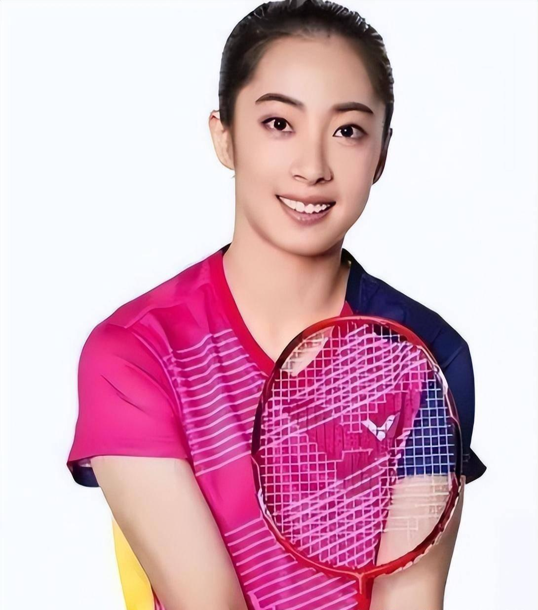 国羽女神王适娴:17岁定情谌龙,退役后为他生子,32岁被宠成公主