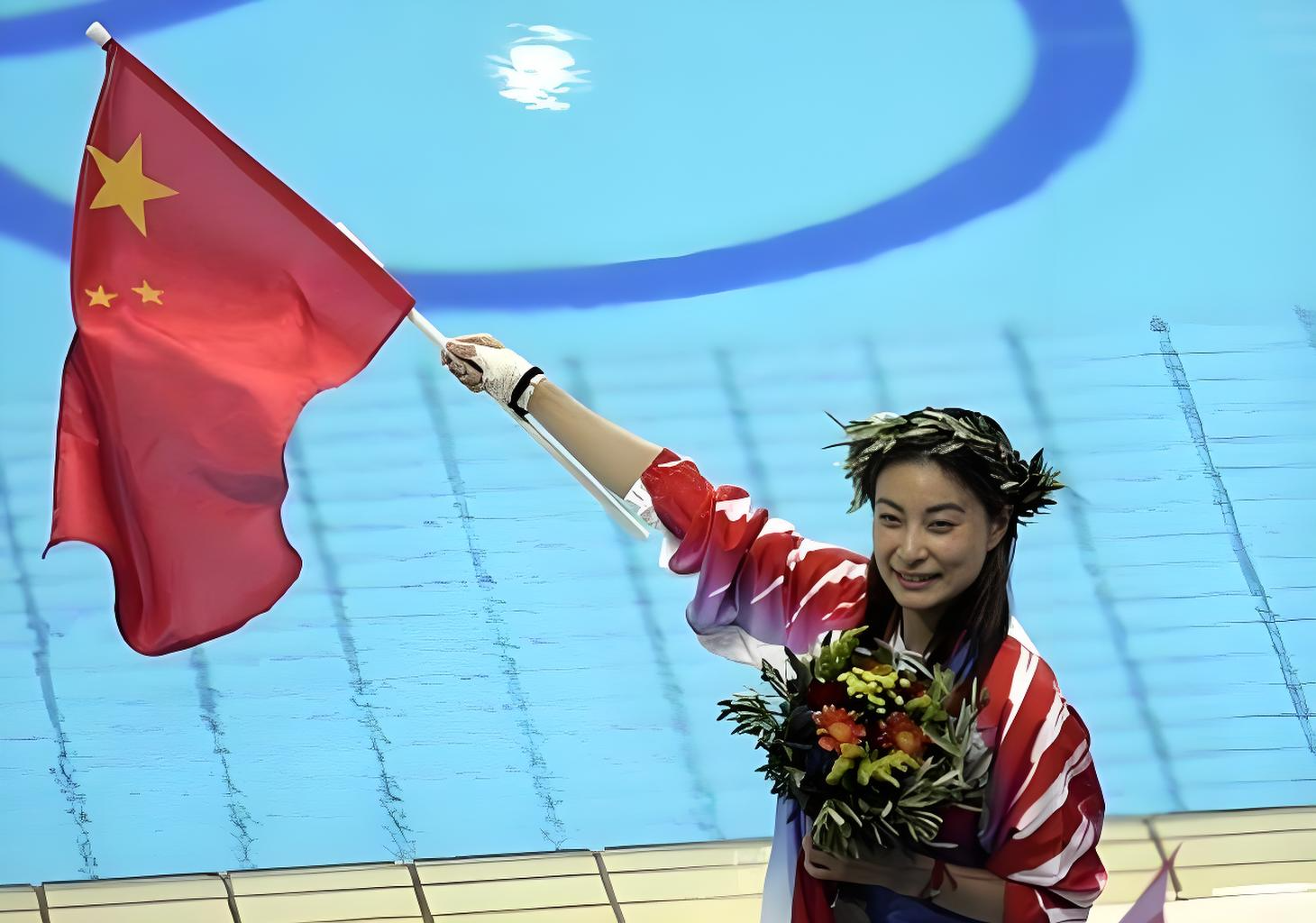 归来,再到全红婵的横空出世,中国跳水女皇们用无数个满分动作惊艳世界