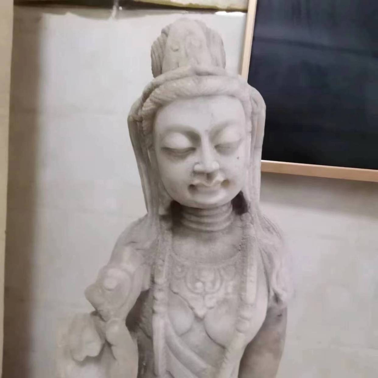 重点推荐:极罕汉白玉菩萨像