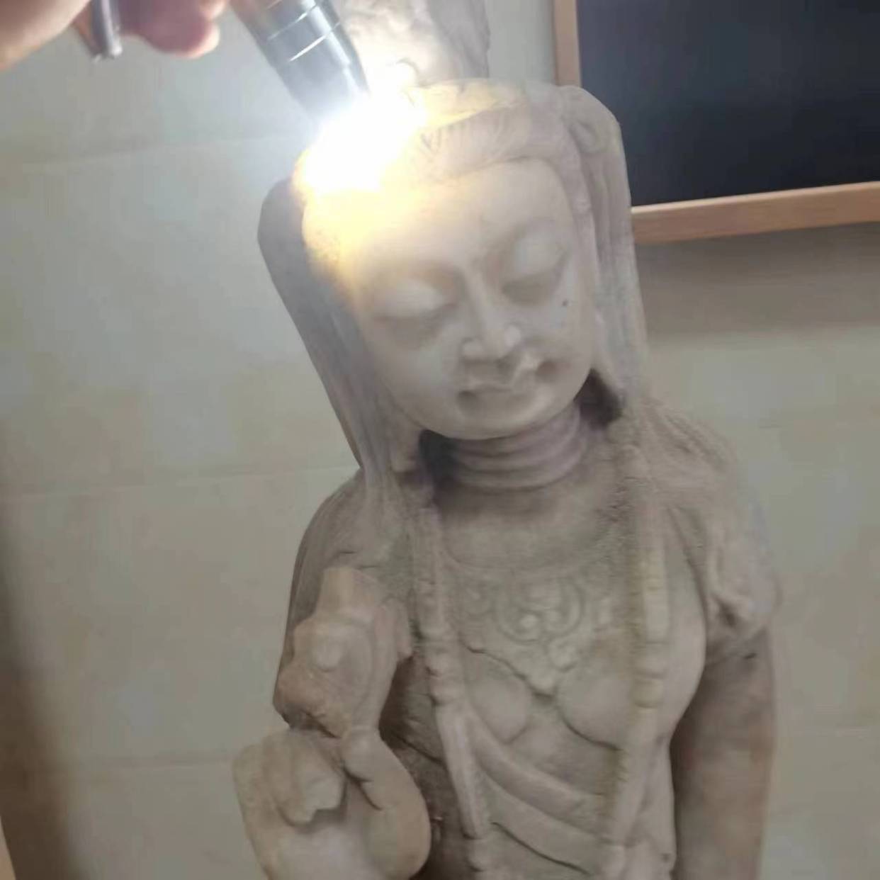 重点推荐:极罕汉白玉菩萨像