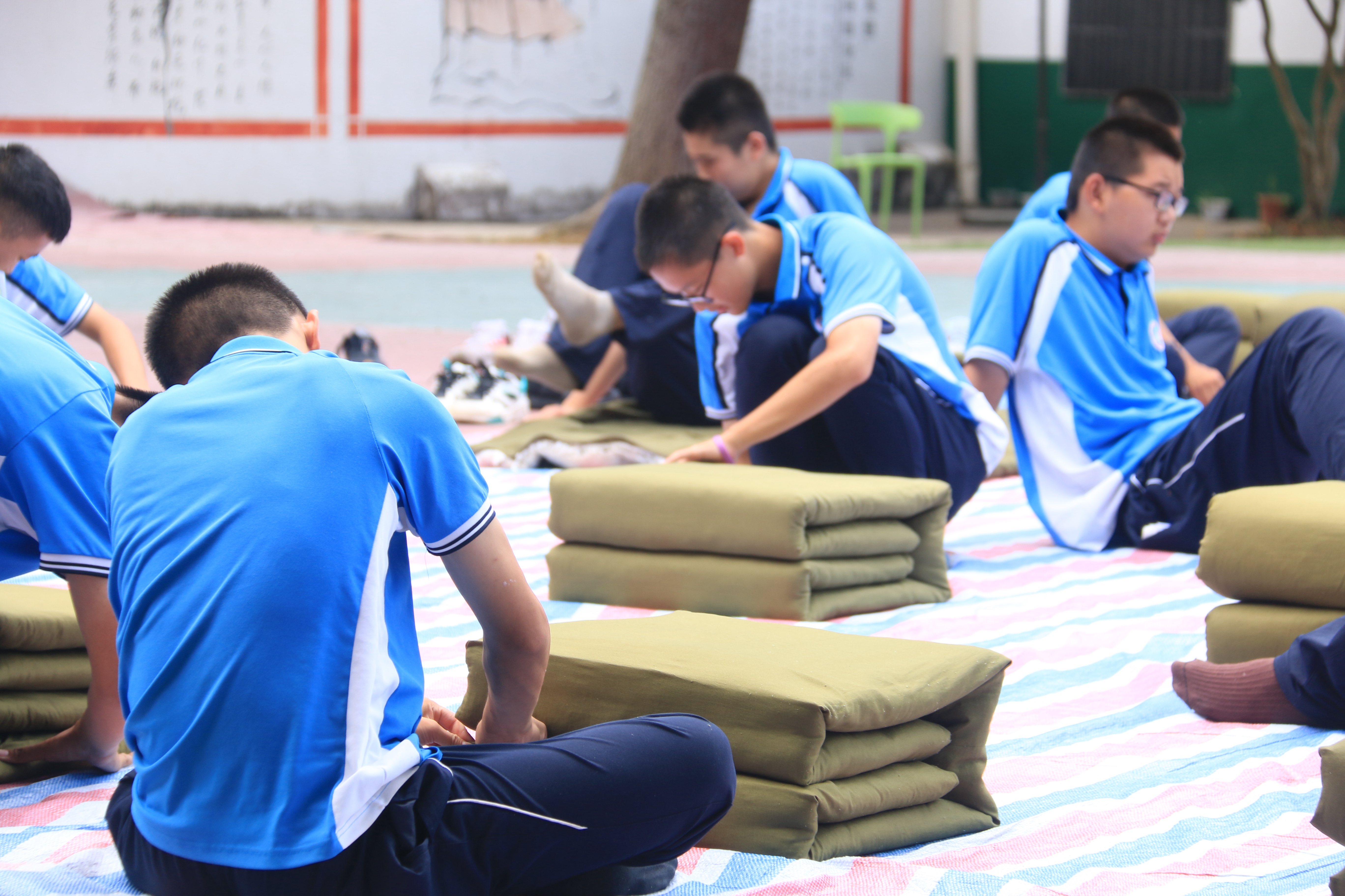 告别叛逆,重拾自信!我们专注个性化教育方案,关注孩子心理健康