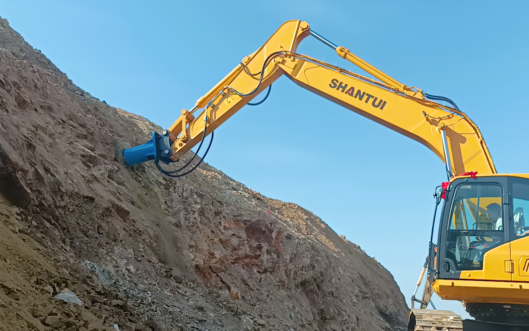 边坡开槽,纵向铣挖机的优势无可比拟