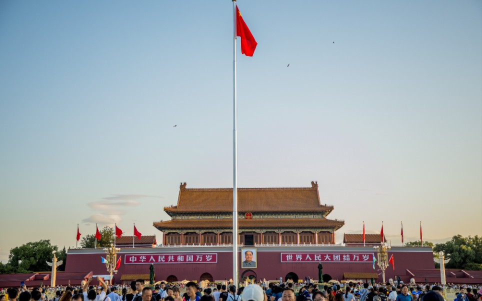 国庆的升旗仪式有多震撼#北京天安门广场的升国旗仪式是一种庄智乙