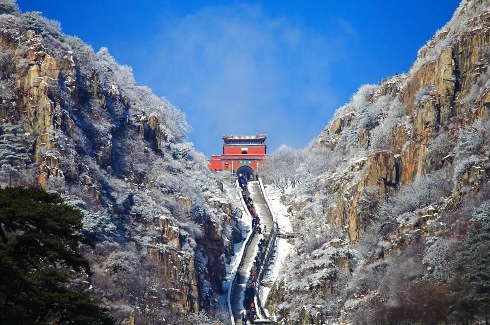 天下第一山泰山图片