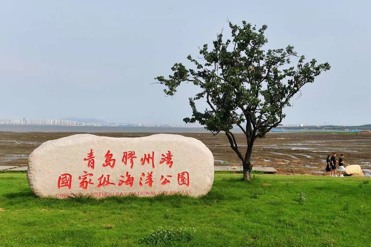 以下是胶州十大旅游景点推荐:1.少海风景区景观特色:少