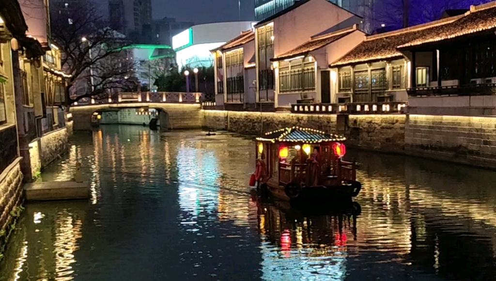 青果巷夜景图片