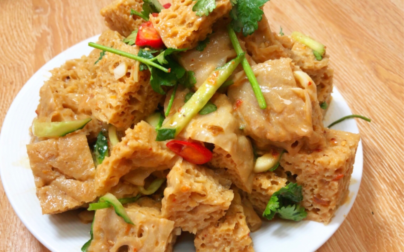 凉拌面筋夏日消暑不可多得的开胃小菜,分享做法给大家