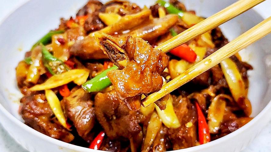 仔姜鸭怎么烹饪发挥鸭肉的醇厚和仔姜的清新辛辣,快来试试吧
