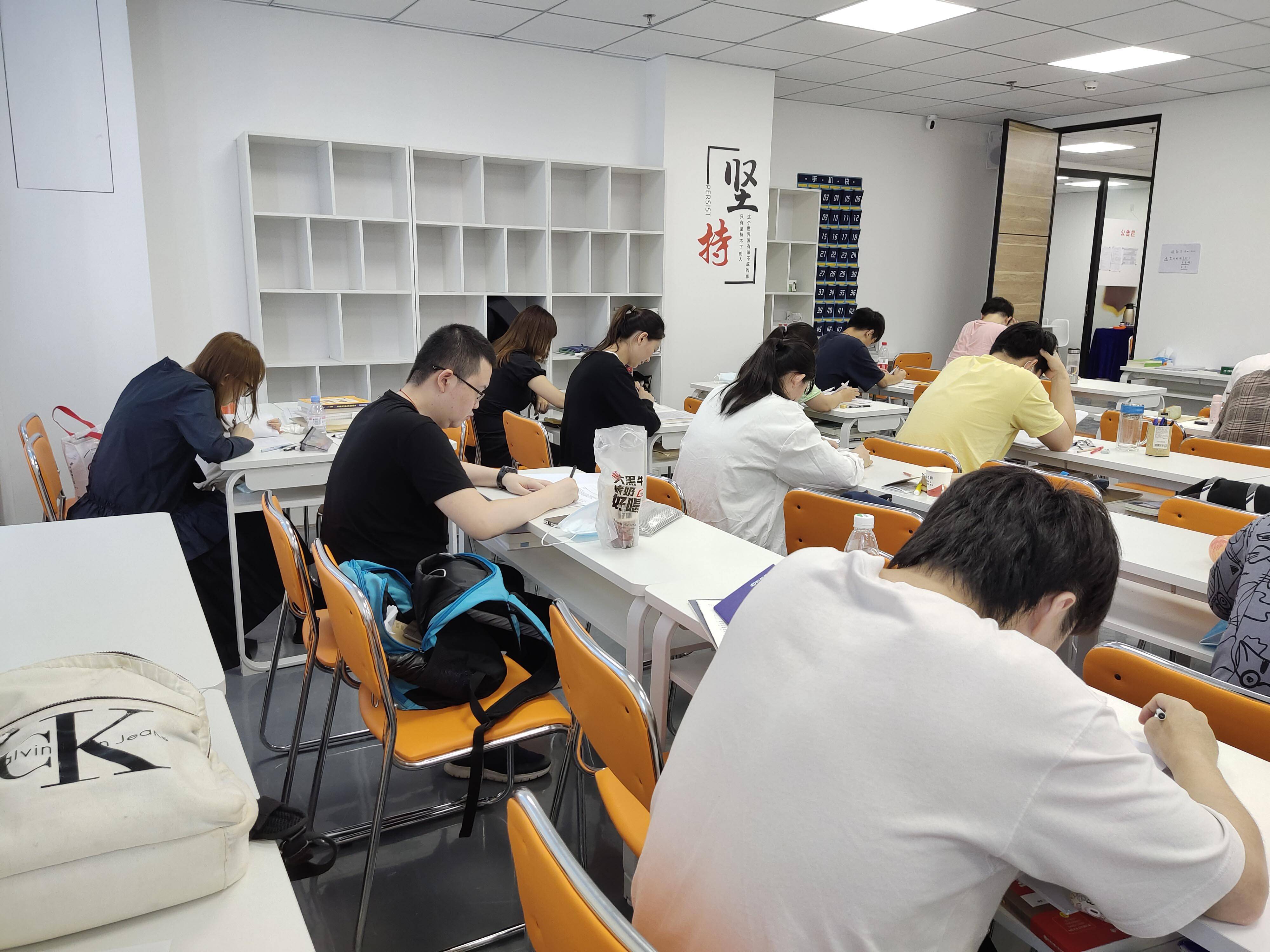 哪里可以考研培训学校（哪里可以考研培训学校老师） 那边

可以考研培训学校（那边

可以考研培训学校老师）《哪里可以考研培训》 考研培训