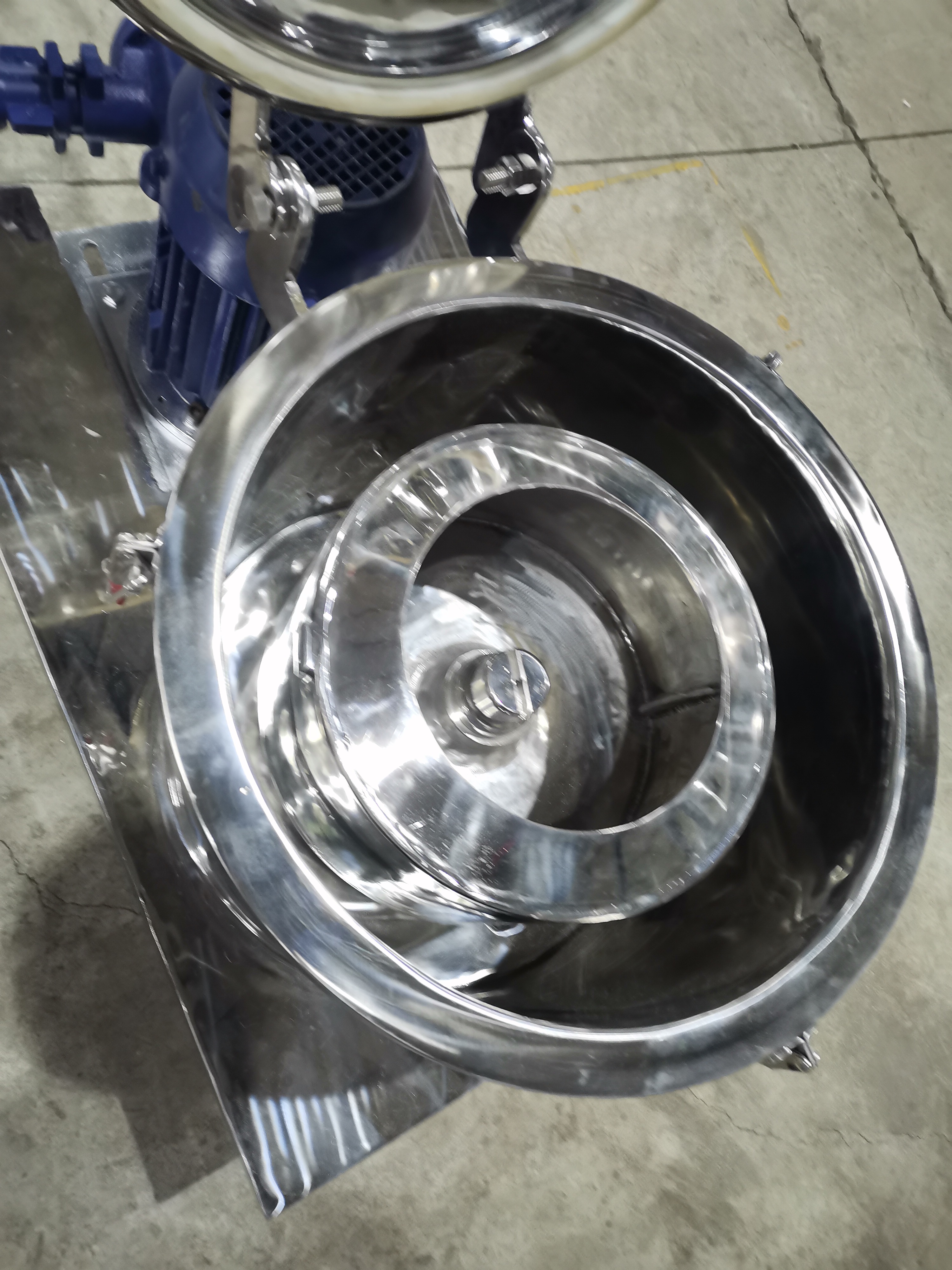 小型离心机:科研与实验室的得力助手