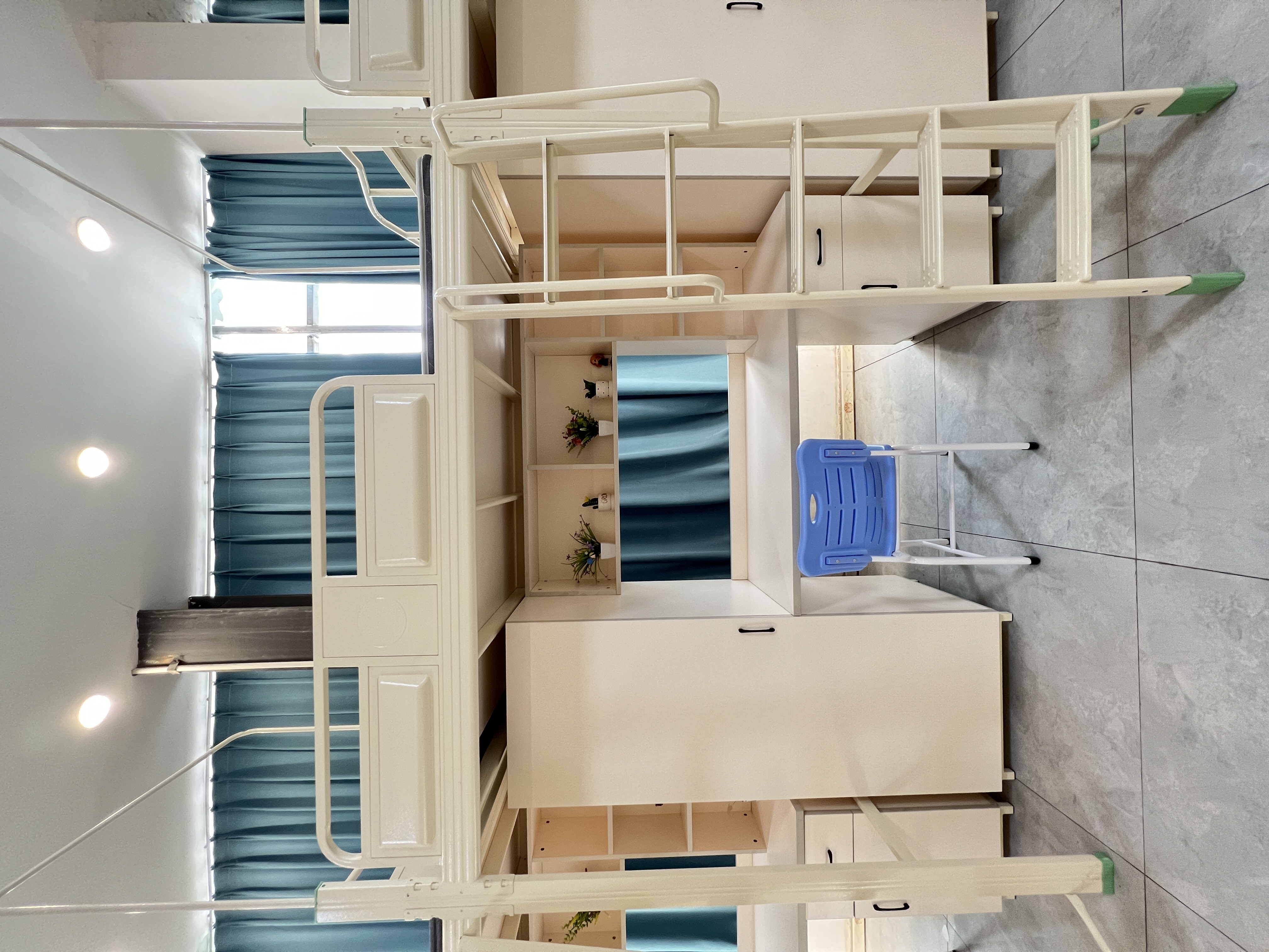 《源头工厂匠心巨献|三连体上床下桌公寓床,解锁宿舍空间新体验》