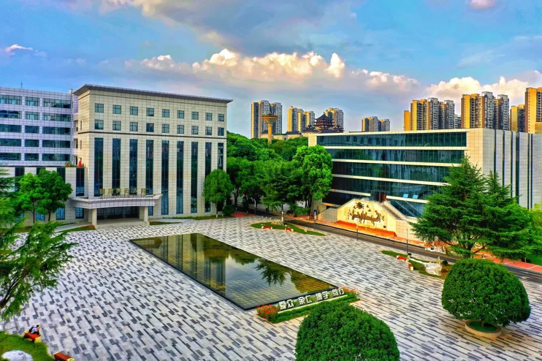 湖南省这两所专科院校录取分数高于本科线!