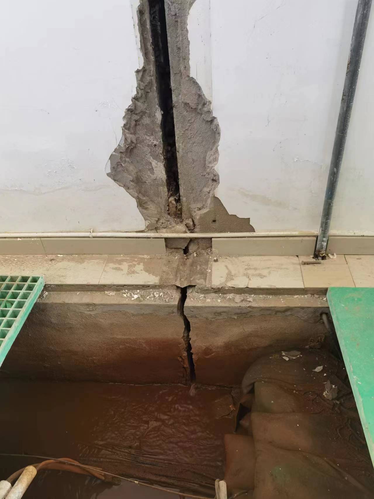 上海污水池沉降缝堵漏