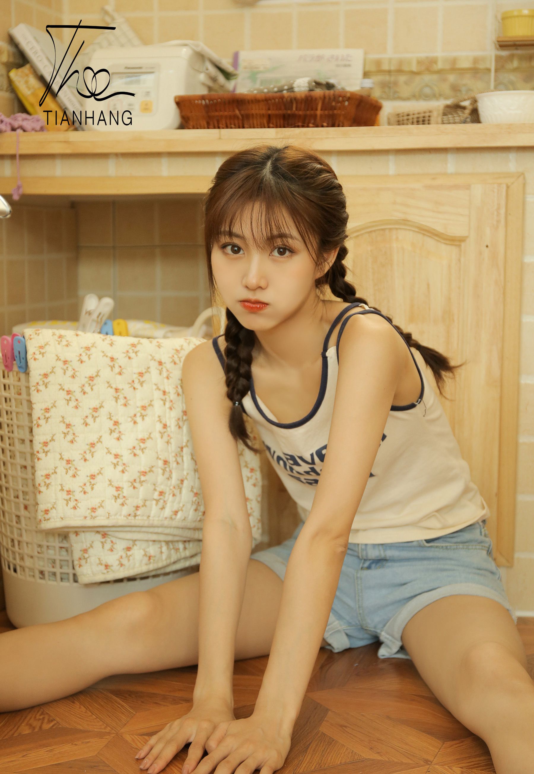 lubutnu·3ЩƬ˹ע?APP뿴