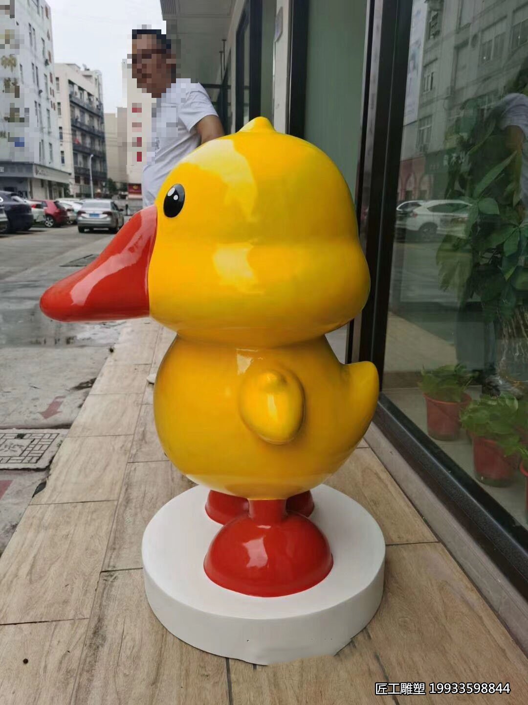 玻璃钢卡通鸭子造型动物景观摆件雕塑