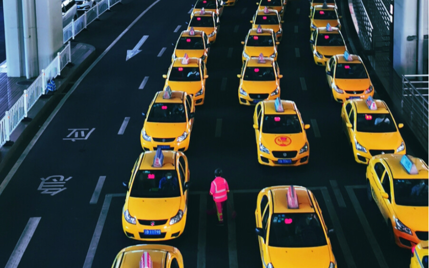 出租车司机摸女乘客胸部"抵车费"?重庆警方通报!