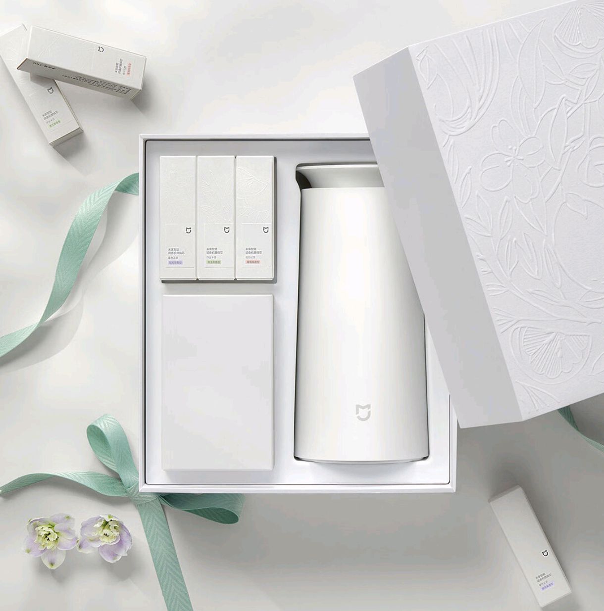 小米香薰机:1033种香气,1600万色彩,打造你的专属香氛世界!