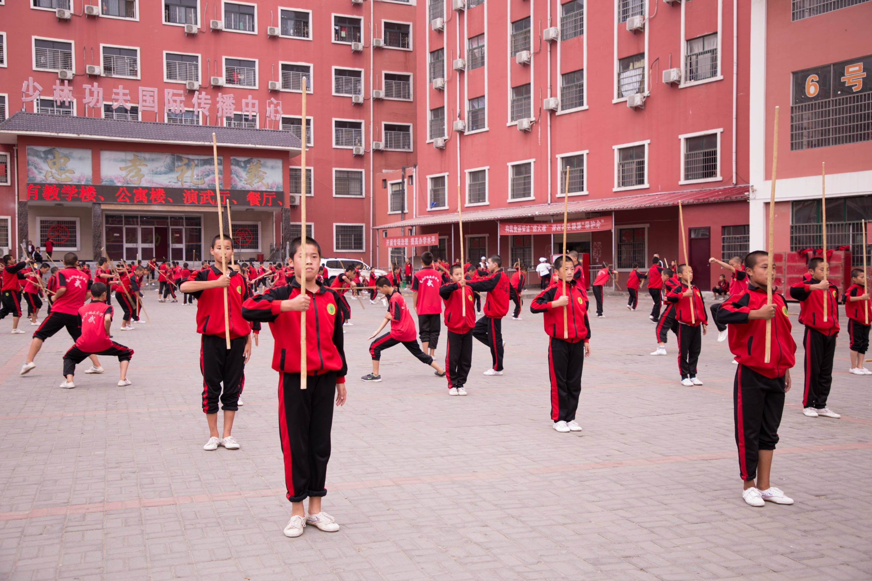 中专学校：构建未来技能的基石