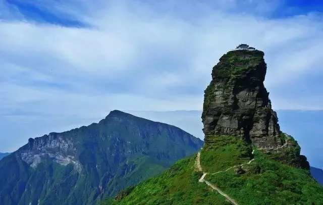 梵净山的海拔高度,武陵山脉最高峰