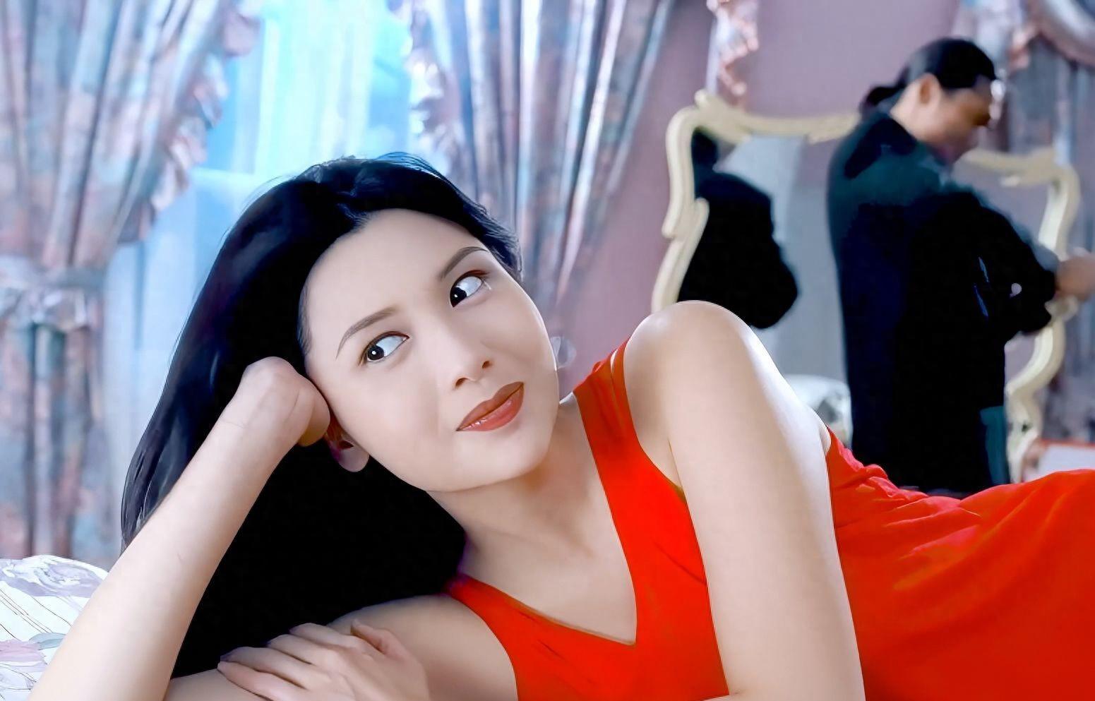 邱淑贞57岁依然惊艳昔日红颜为何能打破时光枷锁?