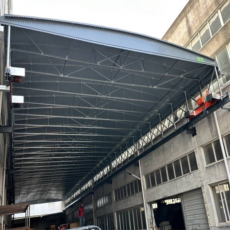 而泳池电动伸缩蓬作为一种既能遮阳又能防雨的实用设备,受到了越来越