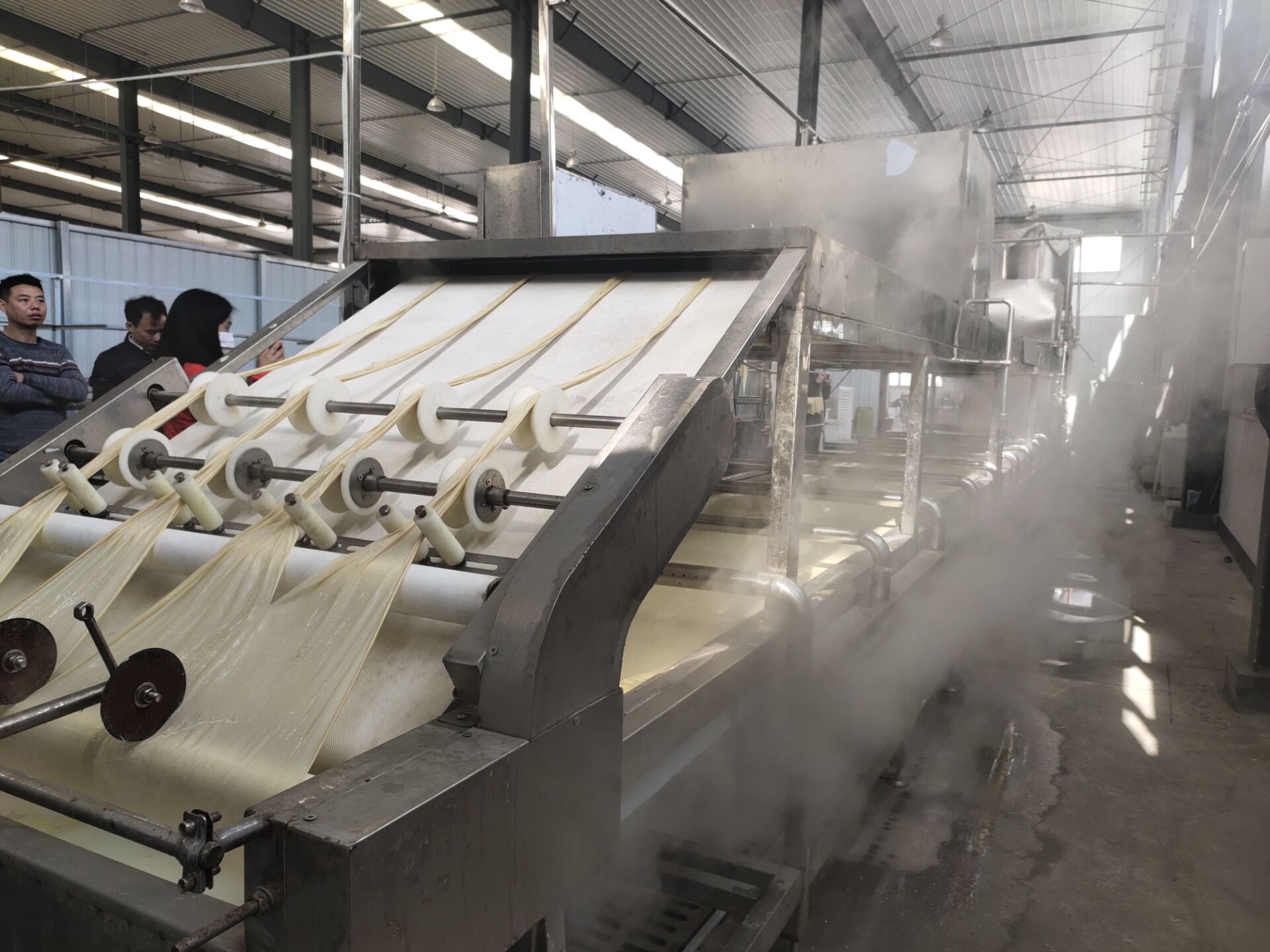 全自动腐竹机与手工腐竹机的区别