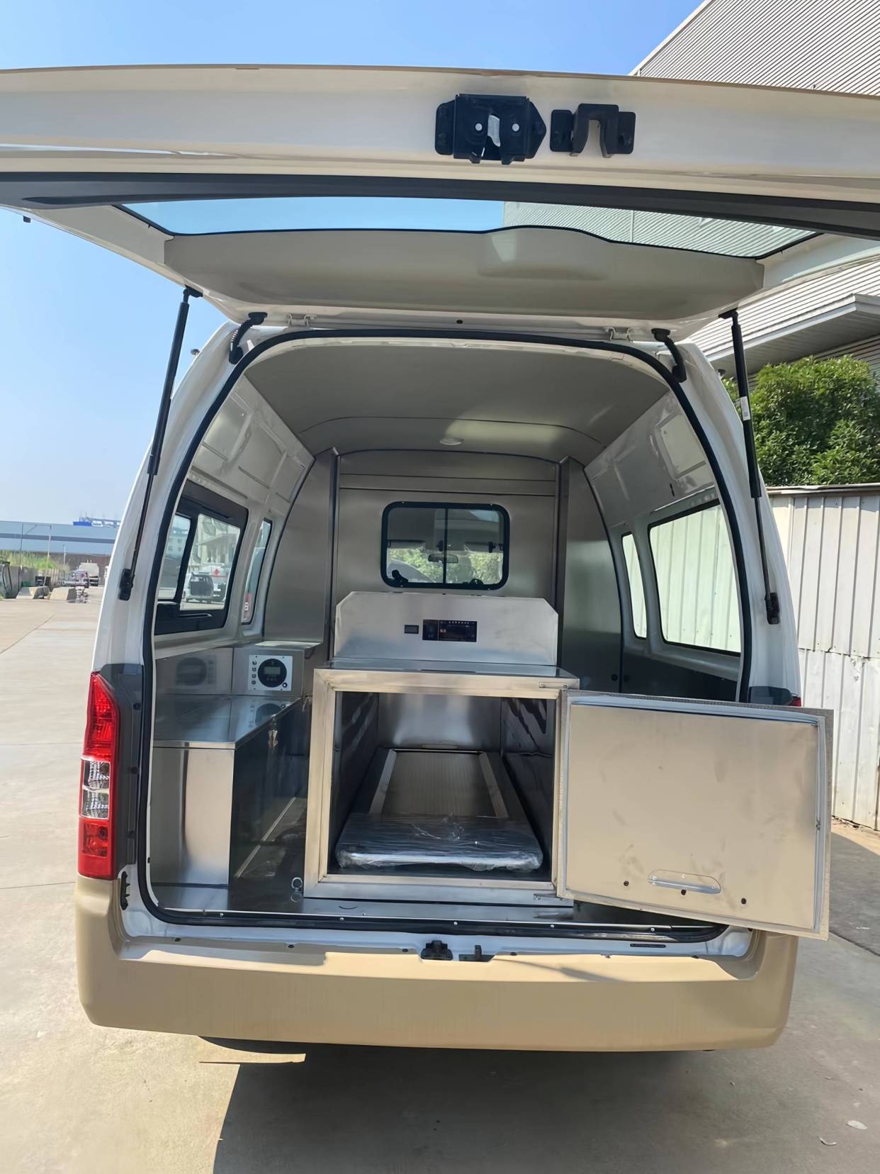 巢湖运送遗体的车辆