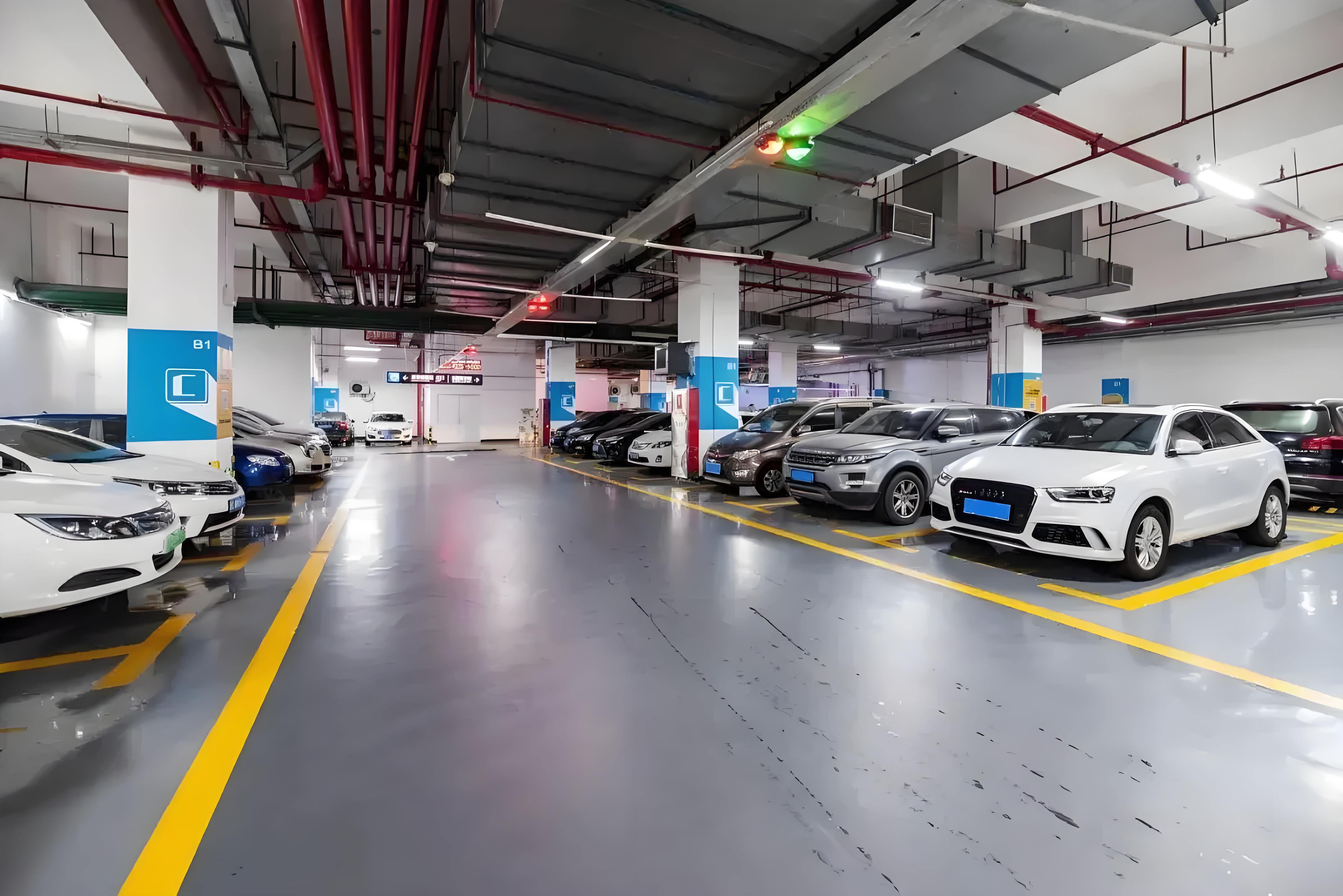 郑州机场停车收费标准,附近停车省钱攻略