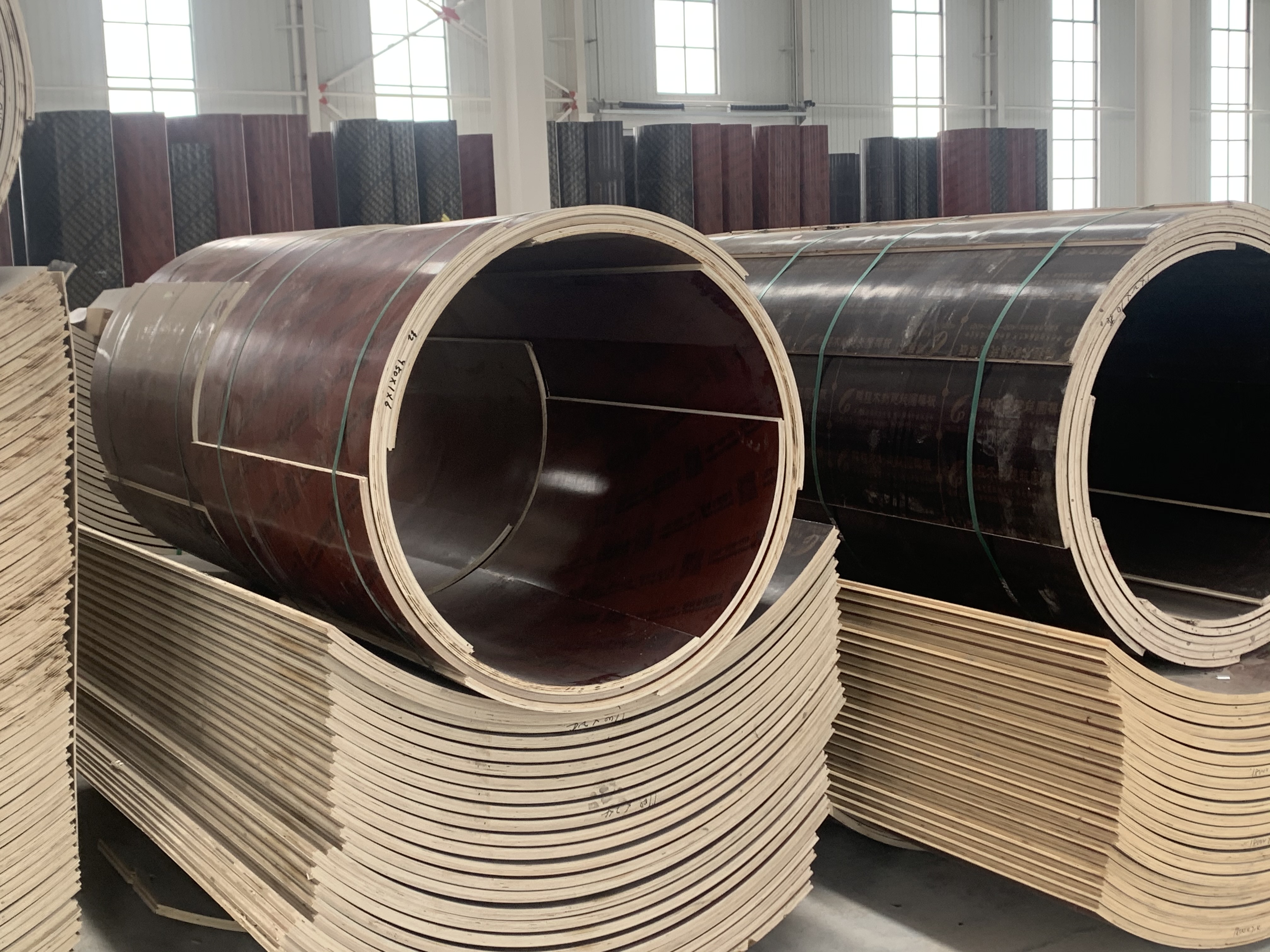 圆柱木模板在建筑行业中的应用及其重要性