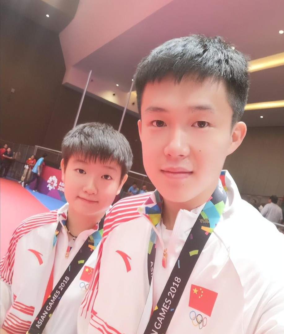 黄雅琼夺冠后获男友求婚成甜蜜瞬间,王楚钦孙颖莎cp粉坐不住了!