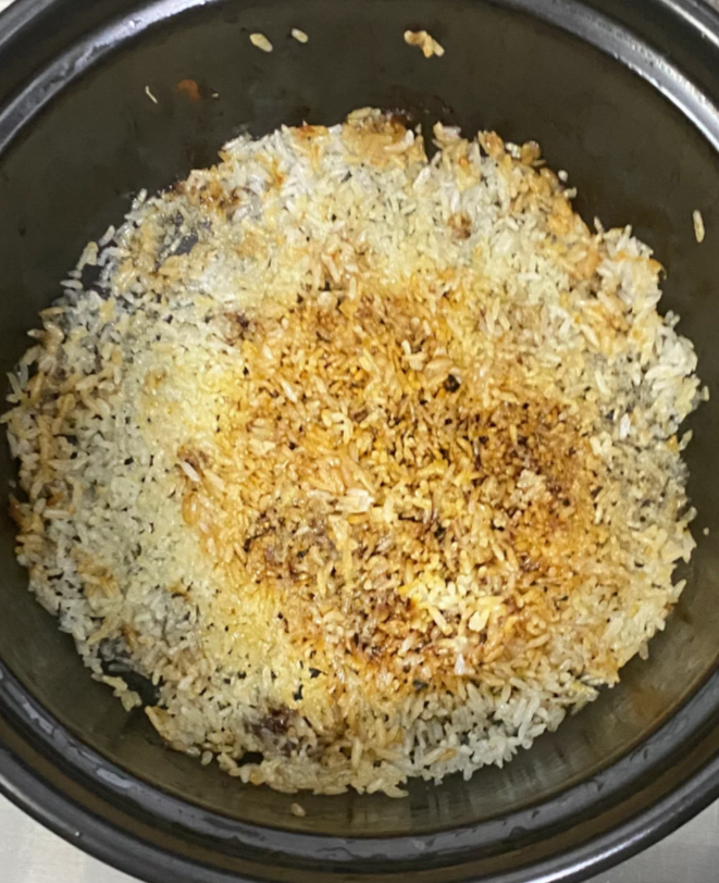 我煮米饭糊底,婆婆给我一巴掌:废物,儿子生不出来,饭也煮不好