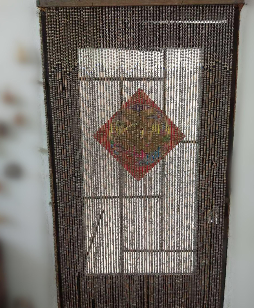 怀旧门帘:80年代草珠串,老挂历,追忆母亲手工编织的门帘