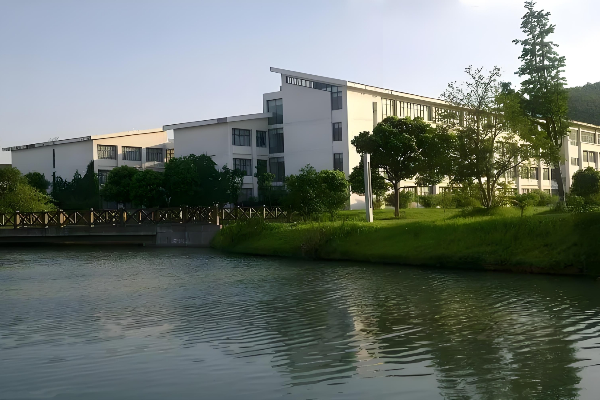 苏州工艺美术职业学院 baijiahao.baidu.com