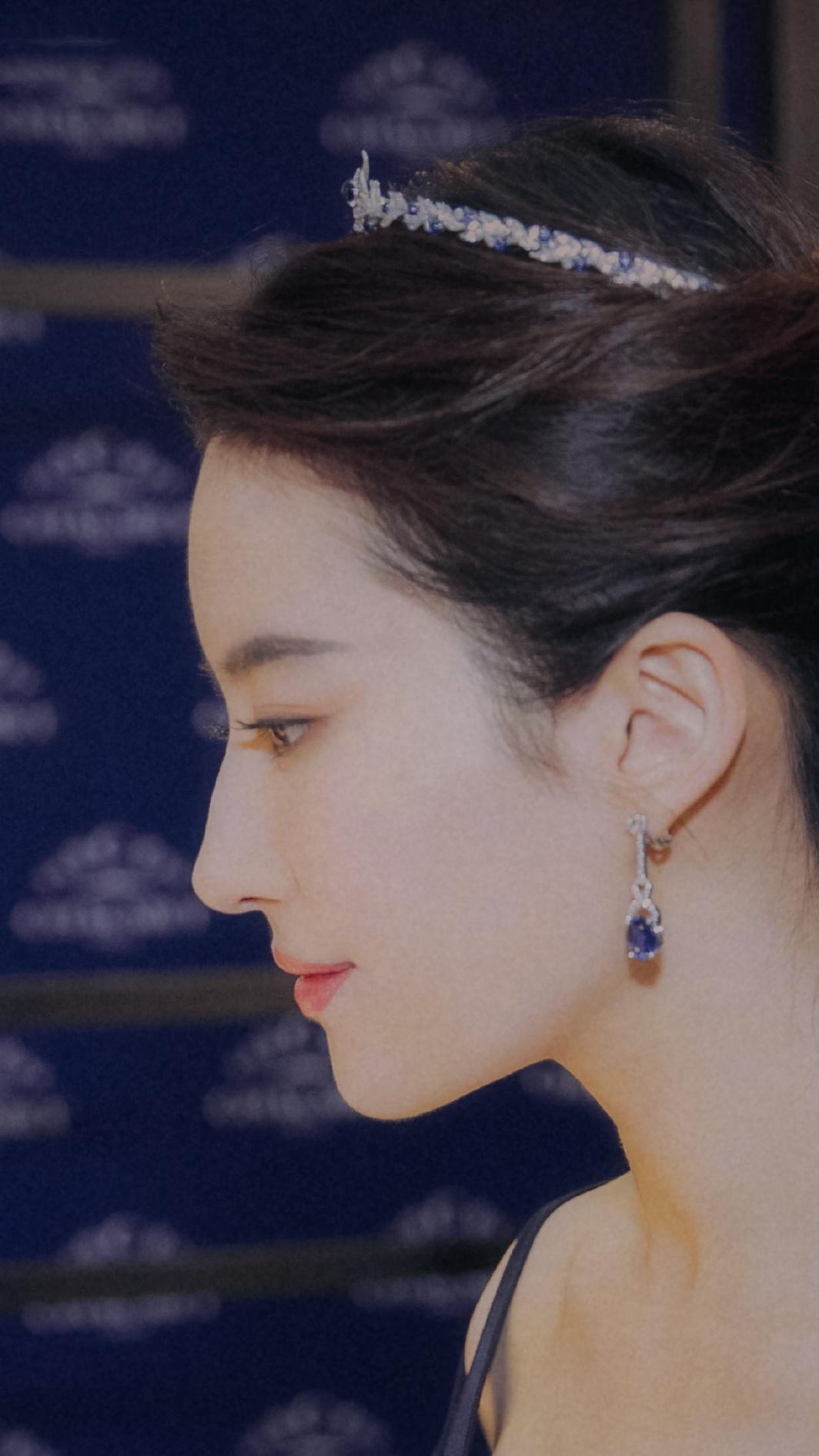 说句实话,内娱没有几个人的鼻子能赛过杨幂的欧式小翘鼻!