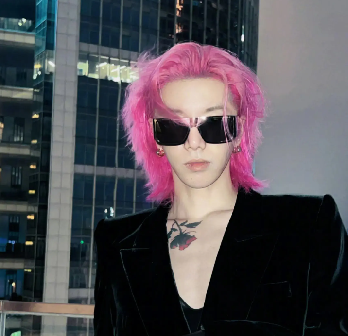 华晨宇再度霸气出手!黑粉被恢复执行2.2万元!