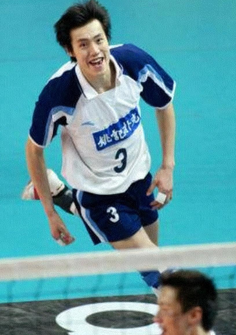 男排汤淼近况:母亲老婆早已改嫁,闺女也已经7岁,生活早就有保障