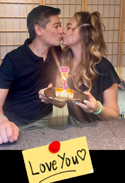 钟丽淇与老公接吻庆结婚14周年!曾遇渣男,女儿患罕见基因病