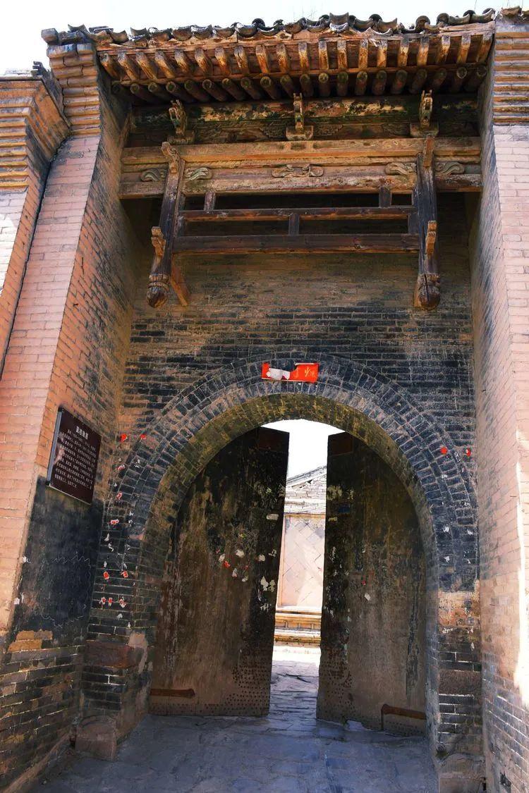 凤凰展翅,古韵梁村——记山西省晋中市平遥县岳壁乡梁村