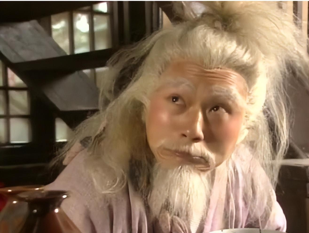 王重阳是周伯通的师父,他为何称周伯通为师弟?看老顽童他爹是谁