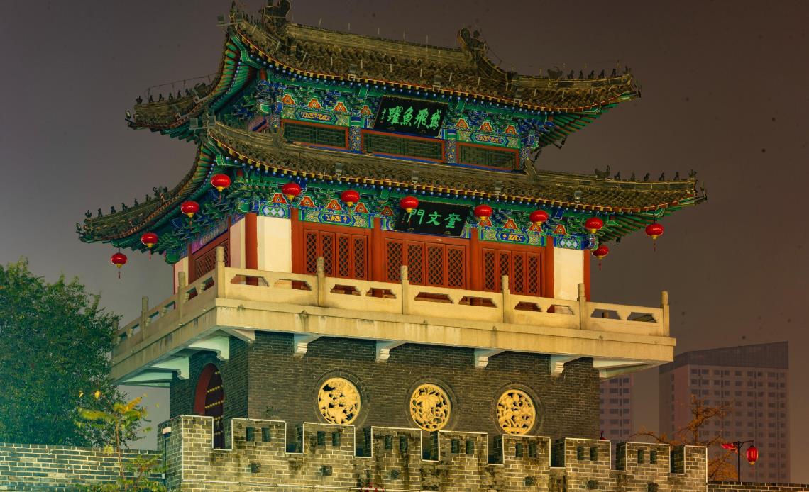 潍坊有许多具有代表性的地标建筑,以下是一些比较知名的:1.