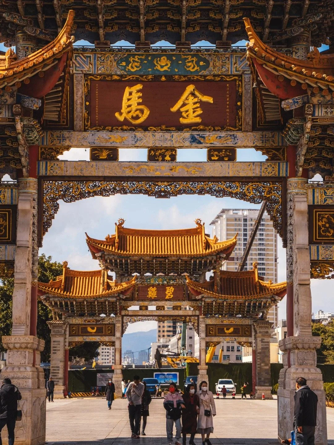 金马碧鸡坊,历经数百载风雨洗礼,其名字深深刻印着昆明的两则古老传说