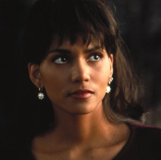 哈莉贝瑞:好莱坞最美黑珍珠,获得奥斯卡,却一次次栽在男人手里