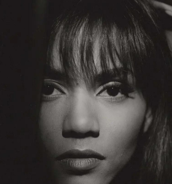 哈莉贝瑞:好莱坞最美黑珍珠,获得奥斯卡,却一次次栽在男人手里