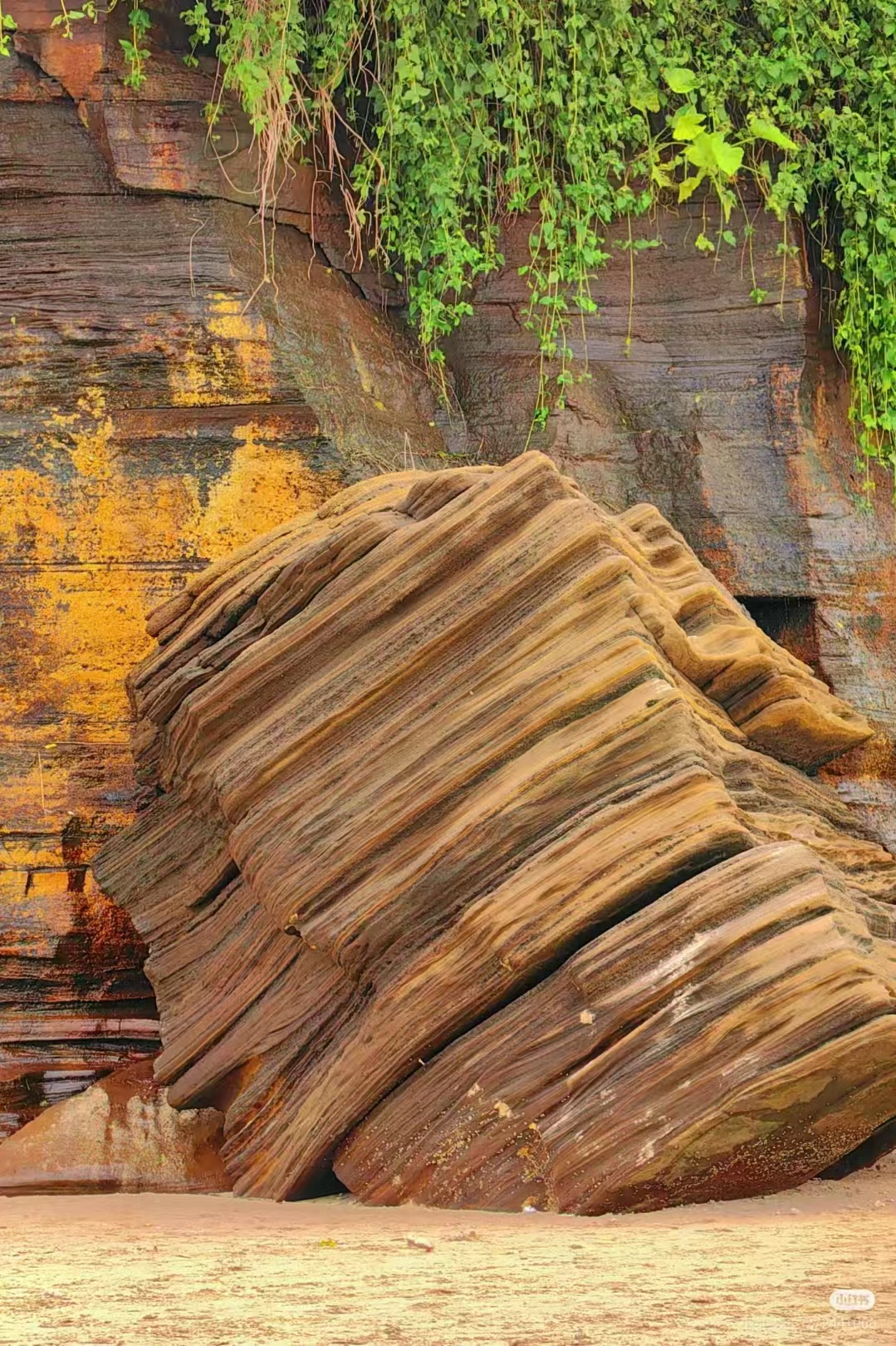 北海石螺口,即涠洲岛石螺口海滩,是广西壮族自治区北海市海城区涠洲岛