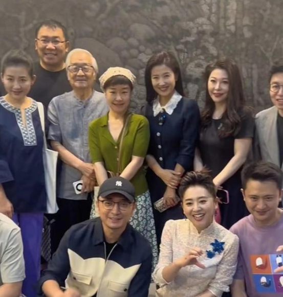 "天之骄女"王雪纯:父亲是央视台长,母亲是初代播音员!