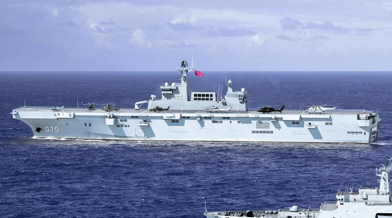 造船盛况空前!长兴岛12艘十万吨巨舰同建,规模直逼半个英国海军