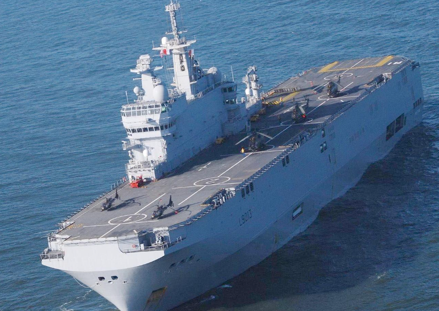 造船盛况空前!长兴岛12艘十万吨巨舰同建,规模直逼半个英国海军