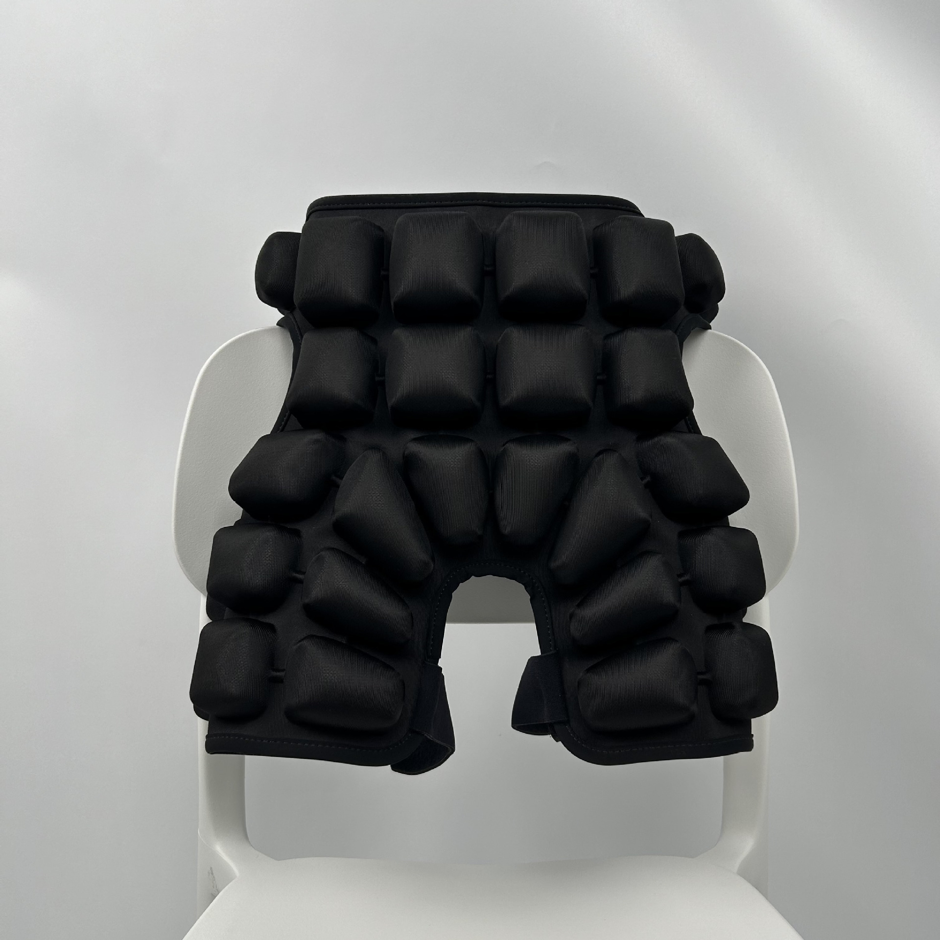 滑冰防摔垫运动护具平衡车屁股垫护臀垫好处